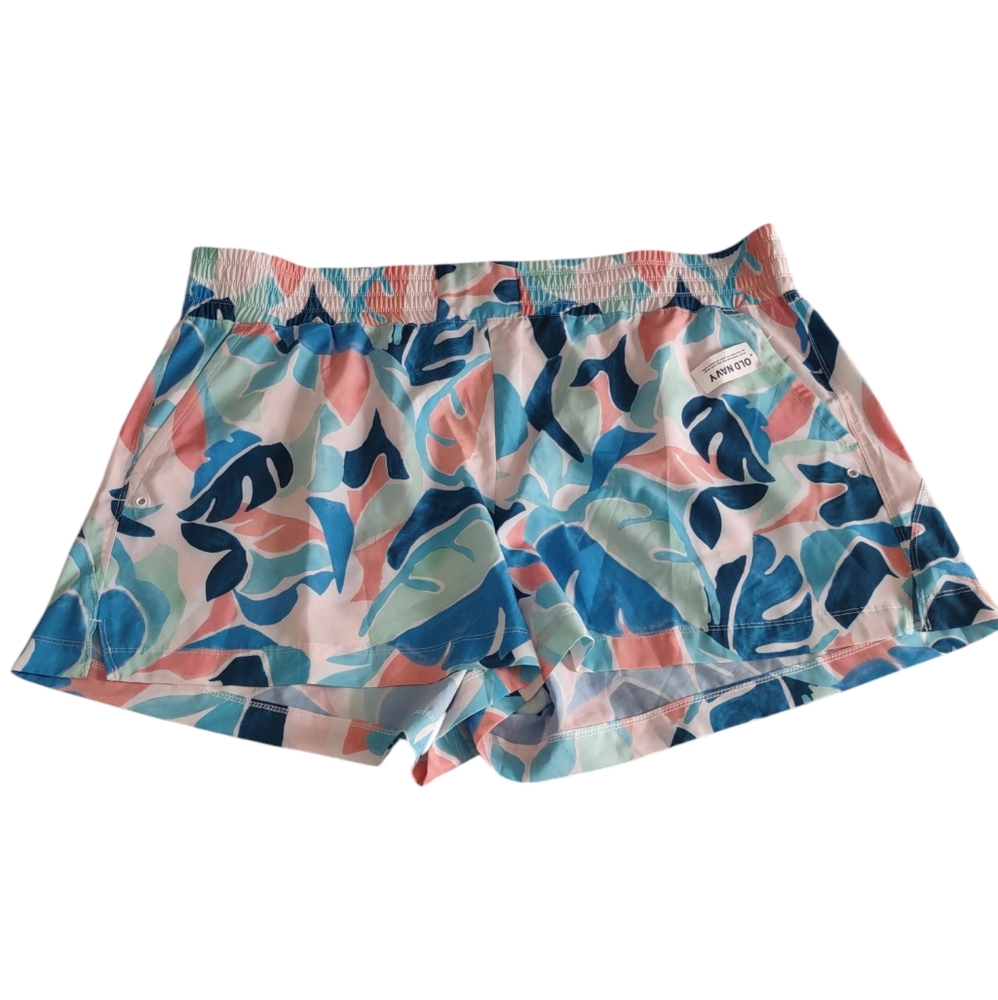NWT Old Navy XXL Geo Print Stretch Tech Quick Dry Shorts
